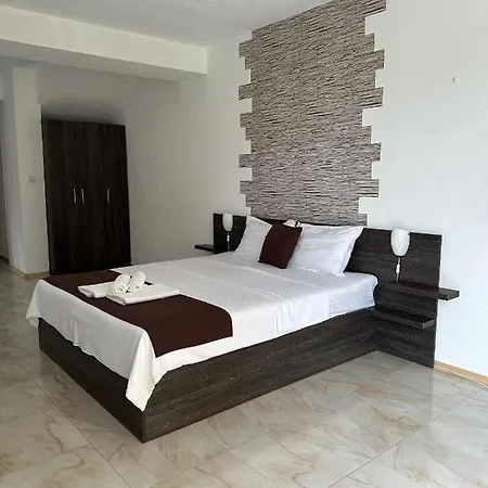 Guest house Golden Reef *